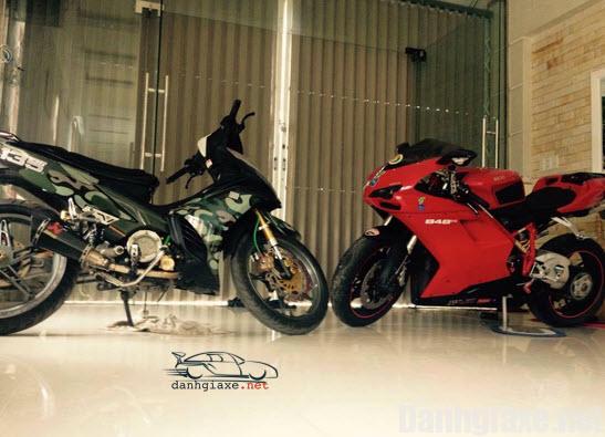 Ngắm cặp đôi Exciter 135cc camo và Ducati 848 cùng tạo dáng 1