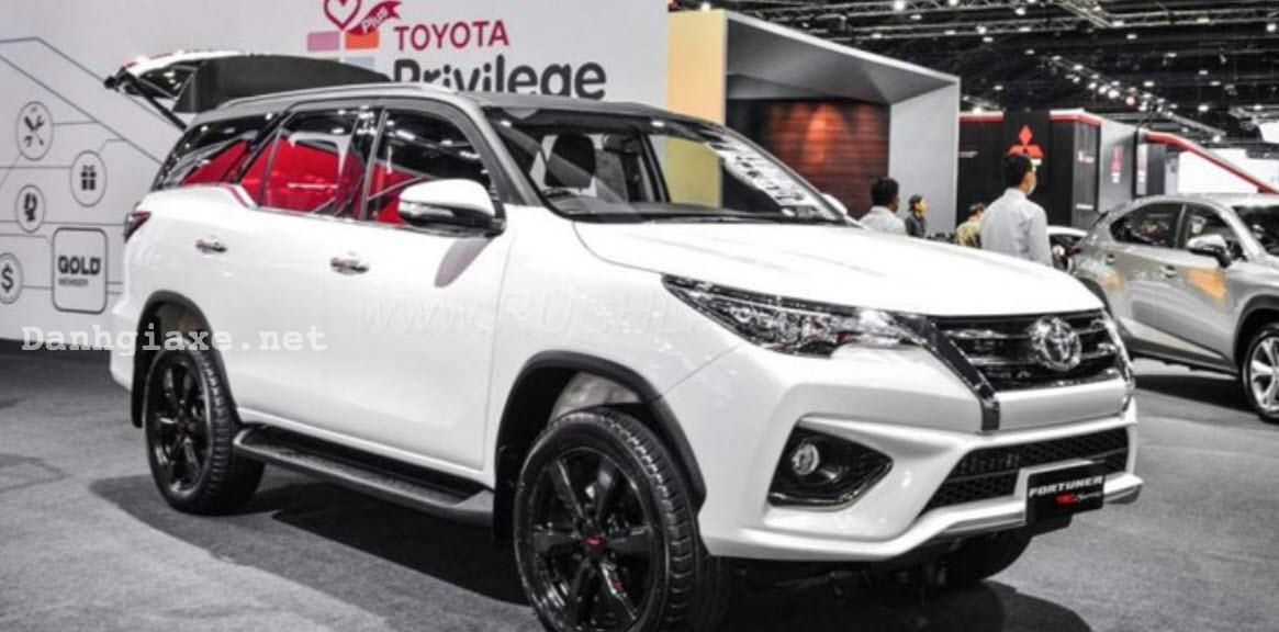 Toyota Fortuner TRD Sportivo 2017 chính thức ra mắt tại thị trường Thái Lan