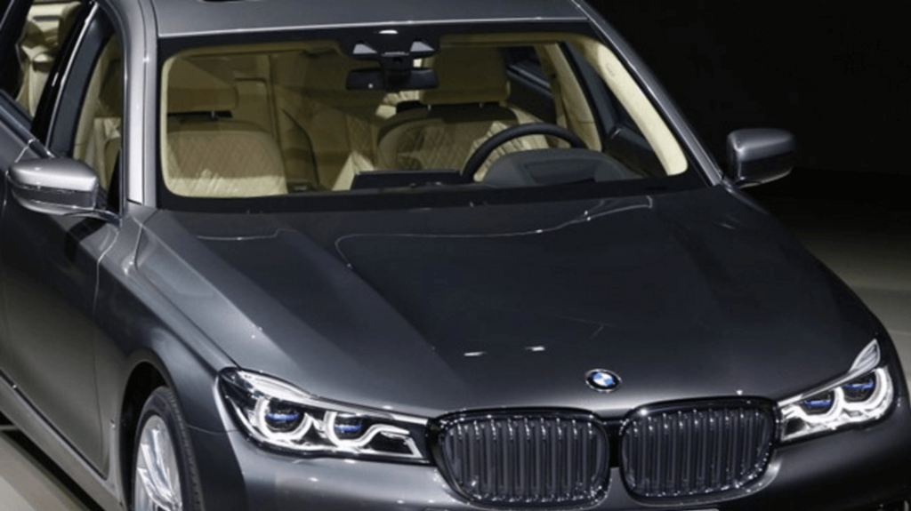 BMW hồi sinh xe siêu sang 8-Series