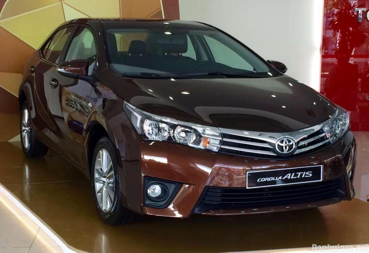 Toyota Corolla Altis 2016 giá bao nhiêu? Có gì mới