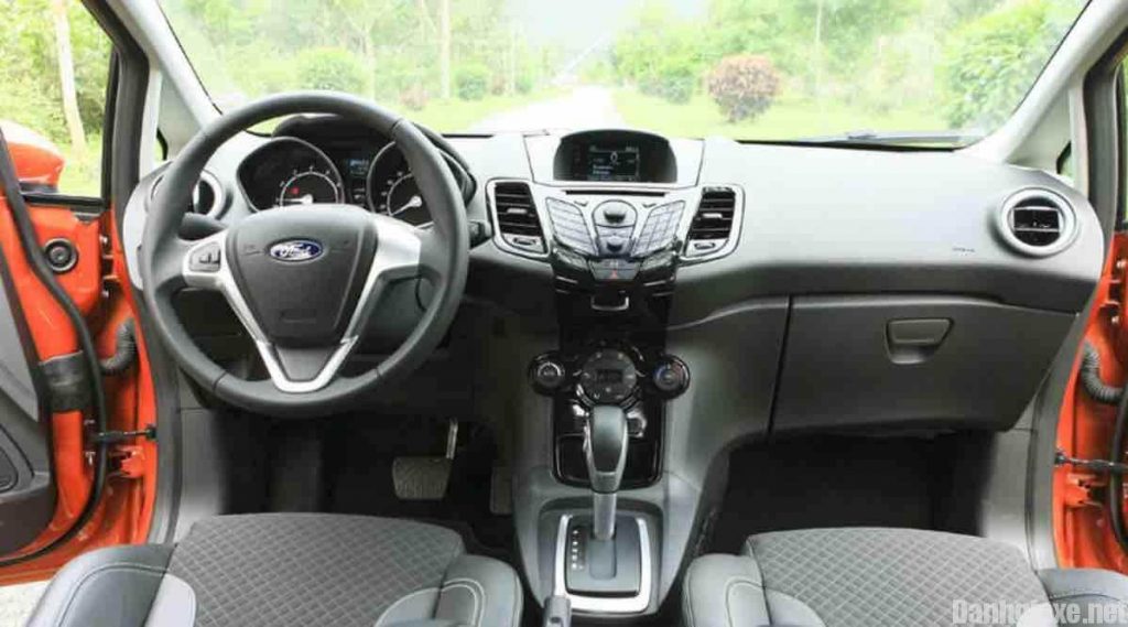 Đánh giá Ford Fiesta 2016 về thiết kế nội thất