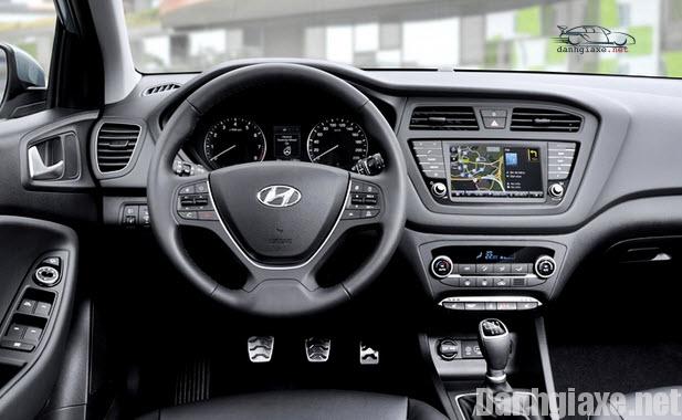 Đánh giá xe Hyundai i20 Active 2016, các tiện ích cùng cảm giác lái 9