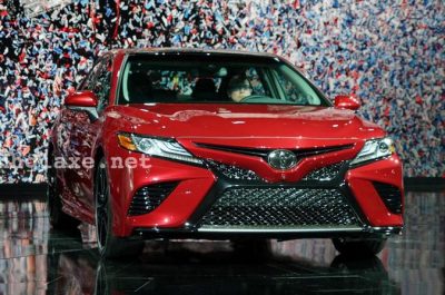 Đánh giá xe Toyota Camry 2018 kèm hình ảnh nội ngoại thất chi tiết nhất