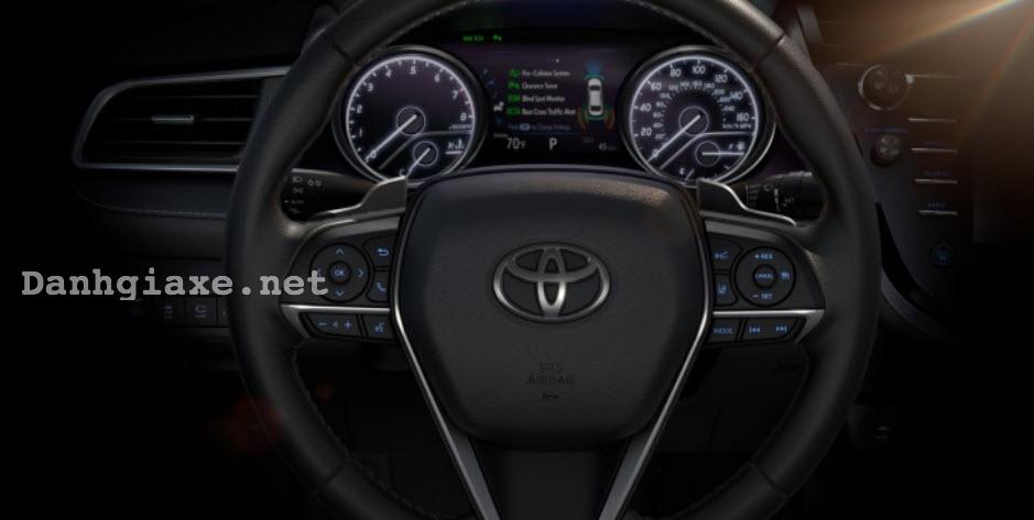 Toyota Camry 2018 giá bao nhiêu? Đánh giá xe Camry 2018 cùng ảnh chi tiết 8
