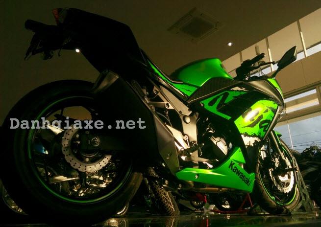 Kawasaki Ninja 300 2017 giá bao nhiêu? thiết kế & khả năng vận hành 9
