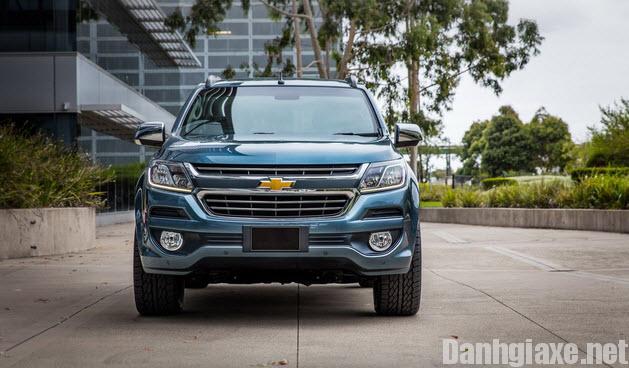 Chevrolet Trailblazer 2017 giá bao nhiêu? thiết kế nội ngoại thất & vận hành 6