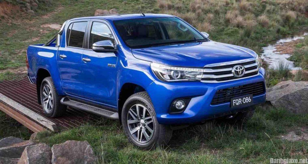 Đánh giá xe Toyota Hilux 2017: Giá bán, thiết kế động cơ và vận hành