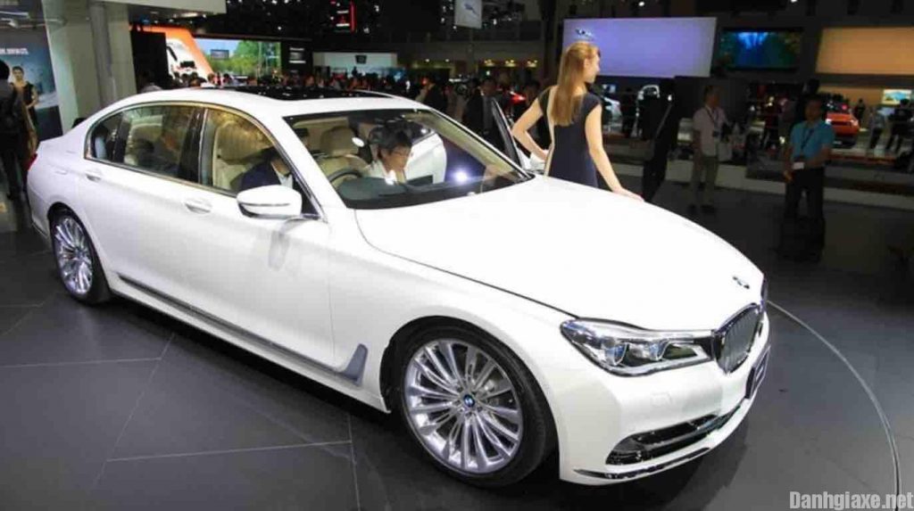 Đánh giá xe BMW 5 Series 2017 từ thiết kế nội ngoại thất đến giá bán