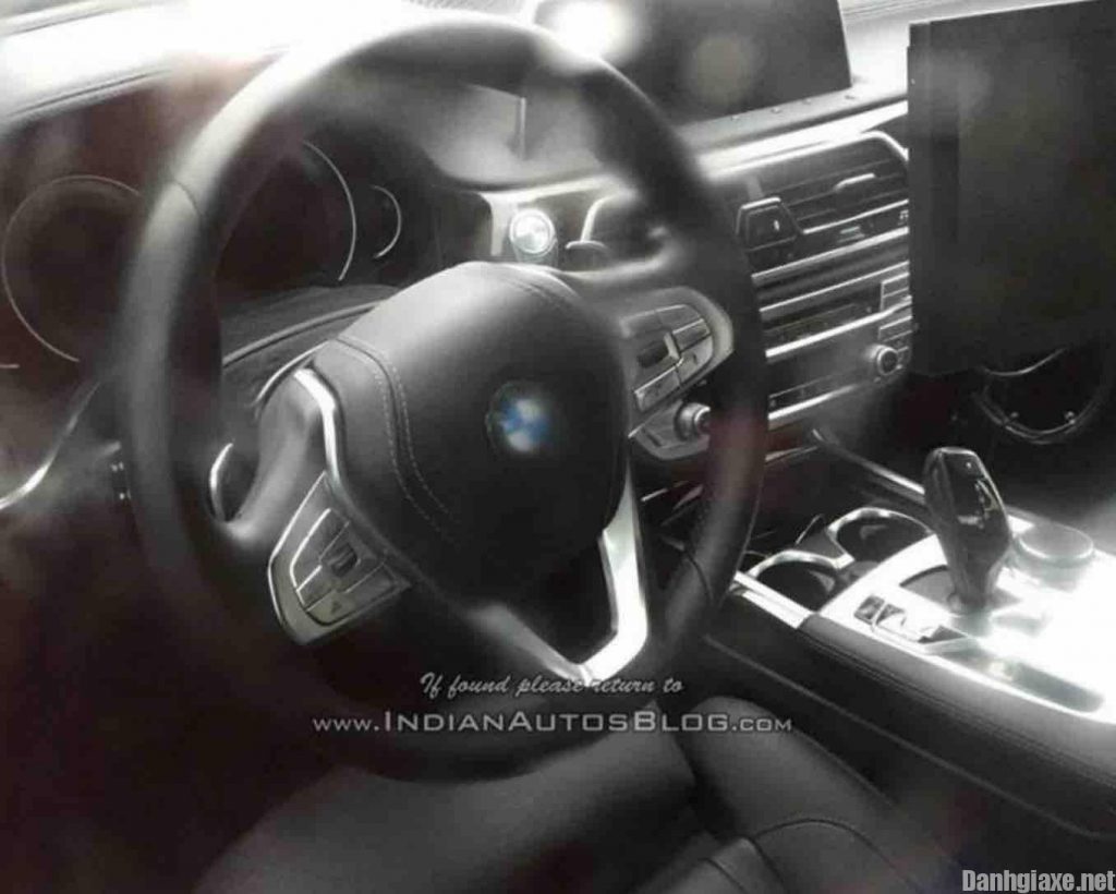 Đánh giá thiết kế nội thất BMW 5 Series 2017 (BMW 520 và BMW 528)