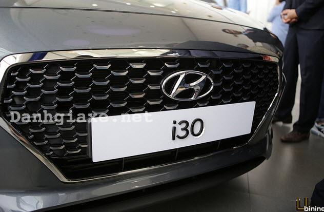 Đánh giá xe Hyundai i30 2017 về thiết kế nội ngoại thất và vận hành 12
