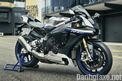 Siêu mô tô Yamaha YZF-R1M 2017 sẽ được bán ra vào tháng 11 năm nay