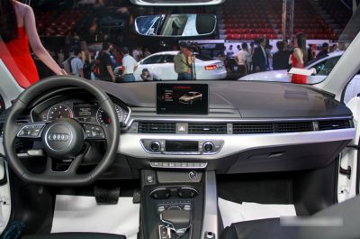 Đánh giá Audi A4 2017 về nội thất và trang thiết bị động cơ