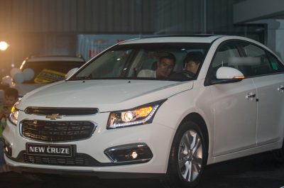 Đánh giá Chevrolet Cruze 2017: Động cơ mới, mạnh mẽ & thể thao