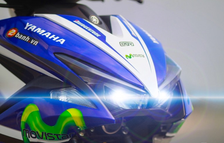 Cận cảnh Yamaha NVX 155 độ dàn áo Movistar phong cách MotoGP cực đẹp