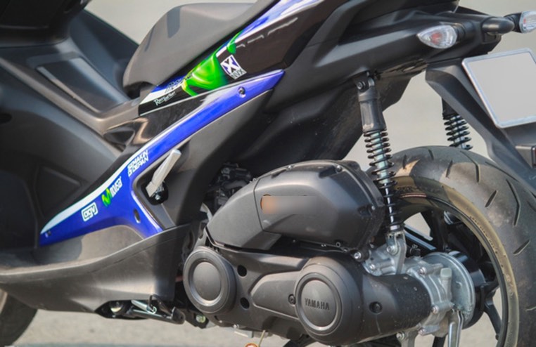 Cận cảnh Yamaha NVX 155 độ dàn áo Movistar phong cách MotoGP cực đẹp