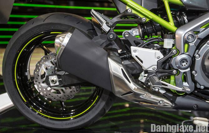Kawasaki Z900 2017 giá bao nhiêu? Đánh giá thiết kế và khả năng vận hành 8