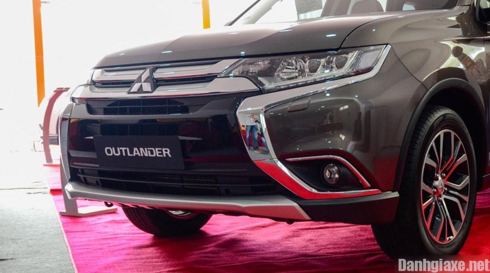 Mitsubishi Outlander 2017 giá bao nhiêu? Đánh giá ưu nhược điểm và vận hành