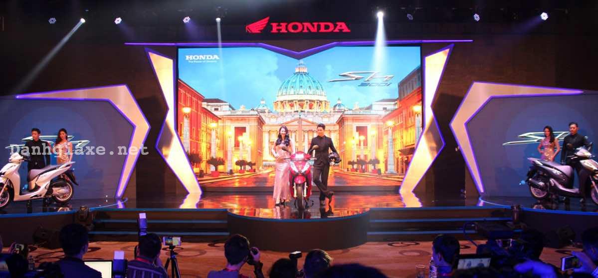 Cận cảnh Honda SH 300i 2017 thế hệ mới giá 248 triệu tại Việt Nam