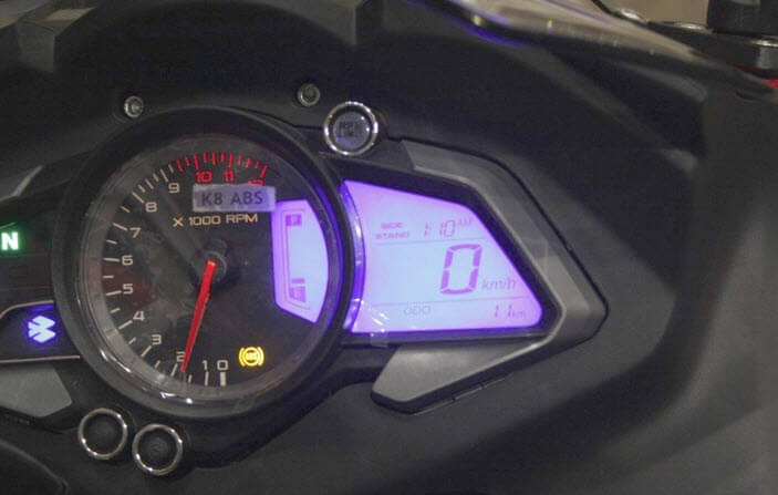 Bajaj Pulsar RS200 2017 giá bao nhiêu tại Việt Nam? Thiết kế vận hành & thông số kỹ thuật 6
