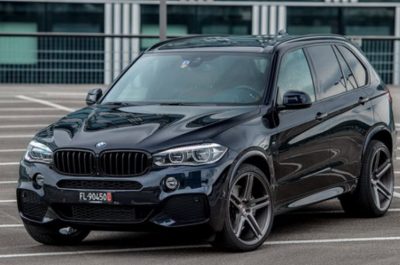 Cận cảnh BMW X5 độ mâm ngoại cỡ 22 inch đầy mạnh mẽ & hầm hố