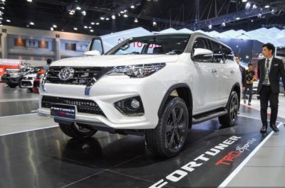 Ảnh chi tiết Toyota Fortuner 2017 TRD Sportivo vừa ra mắt thị trường với thiết kế mới