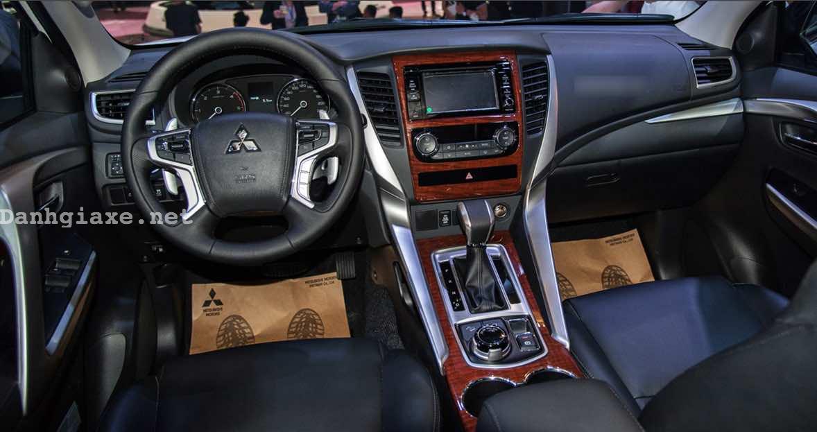 Khách hàng có thể đặt mua Mitsubishi Pajero Sport 2017 từ hôm nay