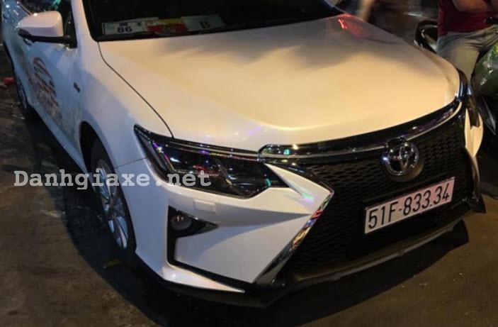 Cận cảnh Toyota Camry độ phong cách Lexus tại Sài Gòn cực chất 2