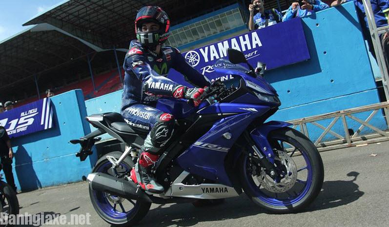 Yamaha Việt Nam công bố môtô R15 2017 giá 90 triệu