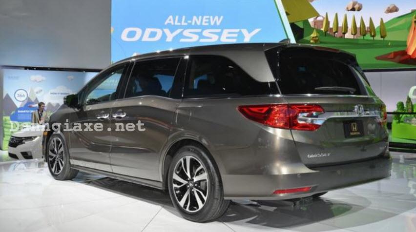Ảnh chi tiết Honda Odyssey 2018 từ ngoại thất đến nội thất 2