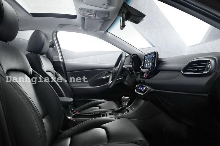 Đánh giá xe Hyundai i30 Wagon 2018 về nội ngoại thất & khả năng vận hành 4
