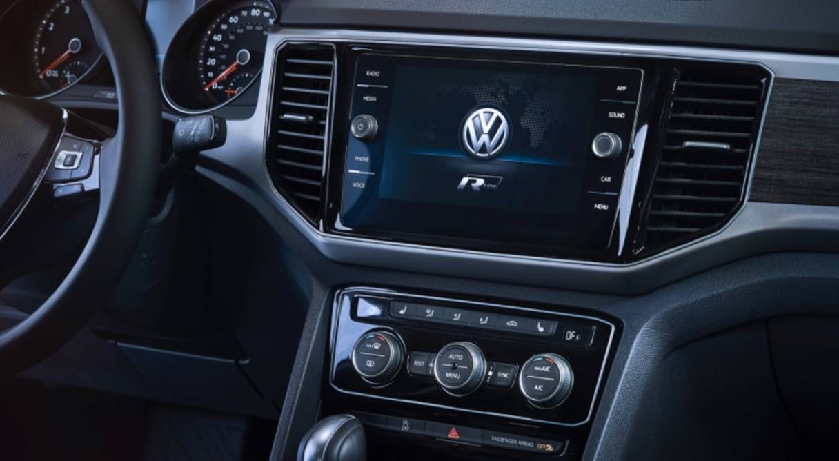 Volkswagen Atlas 2018 mạnh mẽ và thể thao hơn với gói trang trí R-Line
