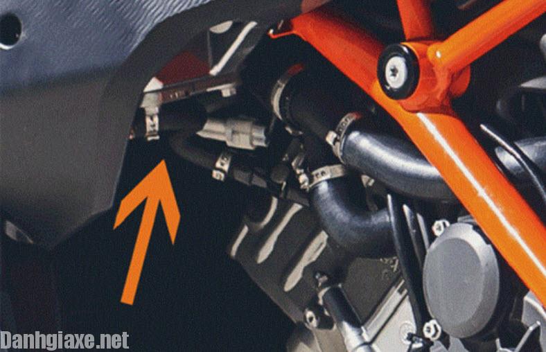 Triệu hồi KTM 1290 Super Duke GT 2016 & 2017 để sữa lỗi rò rỉ nhiên liệu 1
