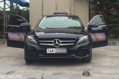 Quảng Ninh: Cặp đôi Mercedes C200 và Mercedes V200 Cdi làm taxi