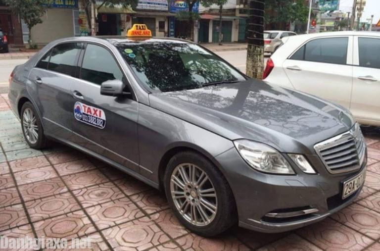  Quảng Ninh: Cặp đôi Mercedes C200 và Mercedes V200 Cdi làm taxi 4