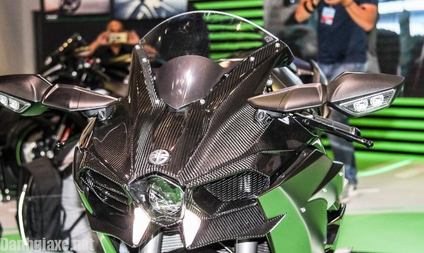 Đánh giá xe Kawasaki Ninja H2 Carbon 2017 từ hình ảnh thiết kế đến giá bán mới nhất 2