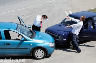 Các loại bảo hiểm ô tô hiện nay? bảo hiểm hai chiều là gì?
