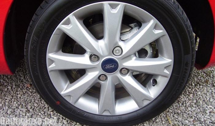 Hãng xe Ford tại Mỹ bị kiện làm đai ốc bánh xe chất lượng kém