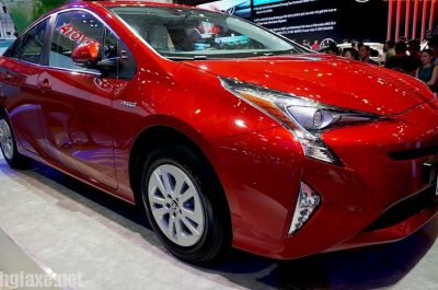 Đánh giá xe Toyota Prius 2018 hybrid mới kèm thông tin giá bán tại Việt Nam
