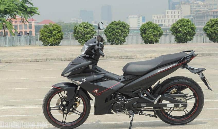 Exciter 150 Matte Black độ kiểng đẹp đầy cuốn hút của biker Việt