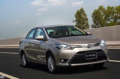 Giá xe Toyota tháng 10/2017 tiếp tục giảm mạnh đến 130 triệu đồng