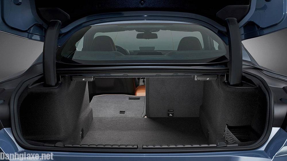 Khoang hành lý của BMW 8-Series 2019