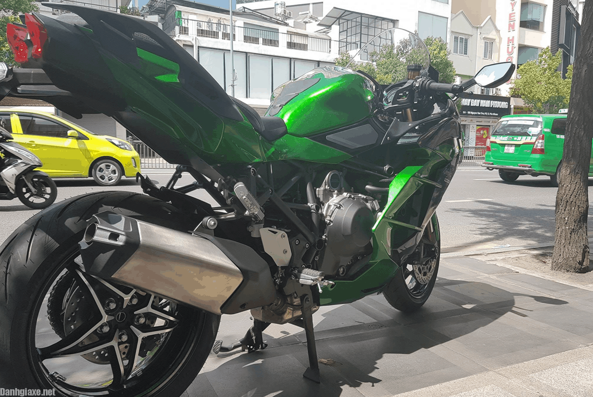 hình ảnh thực tế Kawasaki Ninja H2 SX 3