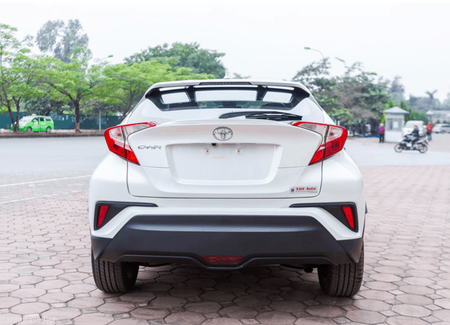 Hình ảnh đuôi xe Toyota C-HR 2019