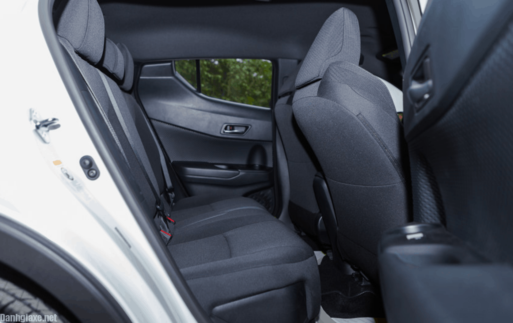 Hình ảnh nội thất Toyota C-HR 2019