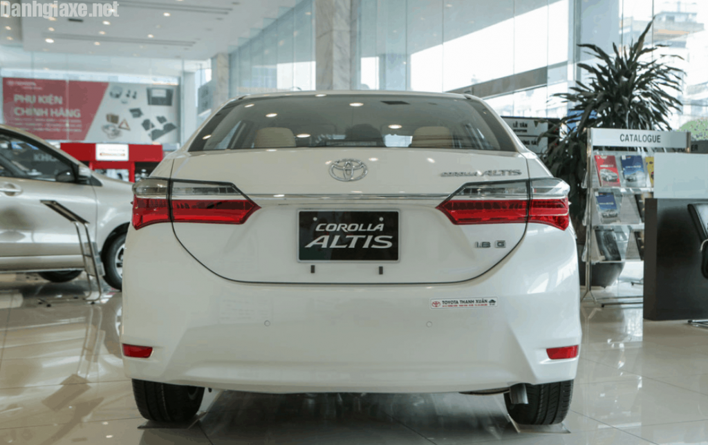 Toyota Corolla Altis 2019 có gì mới? Giá bao nhiêu? - Danhgiaxe