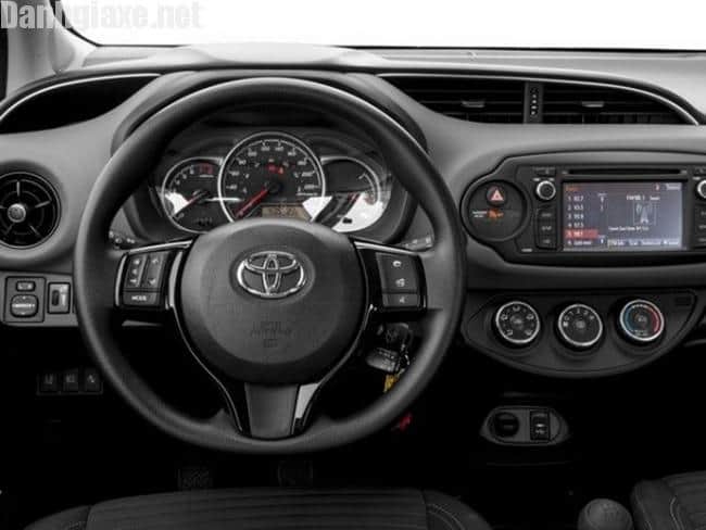 Vô lăng Toyota Yaris 2018